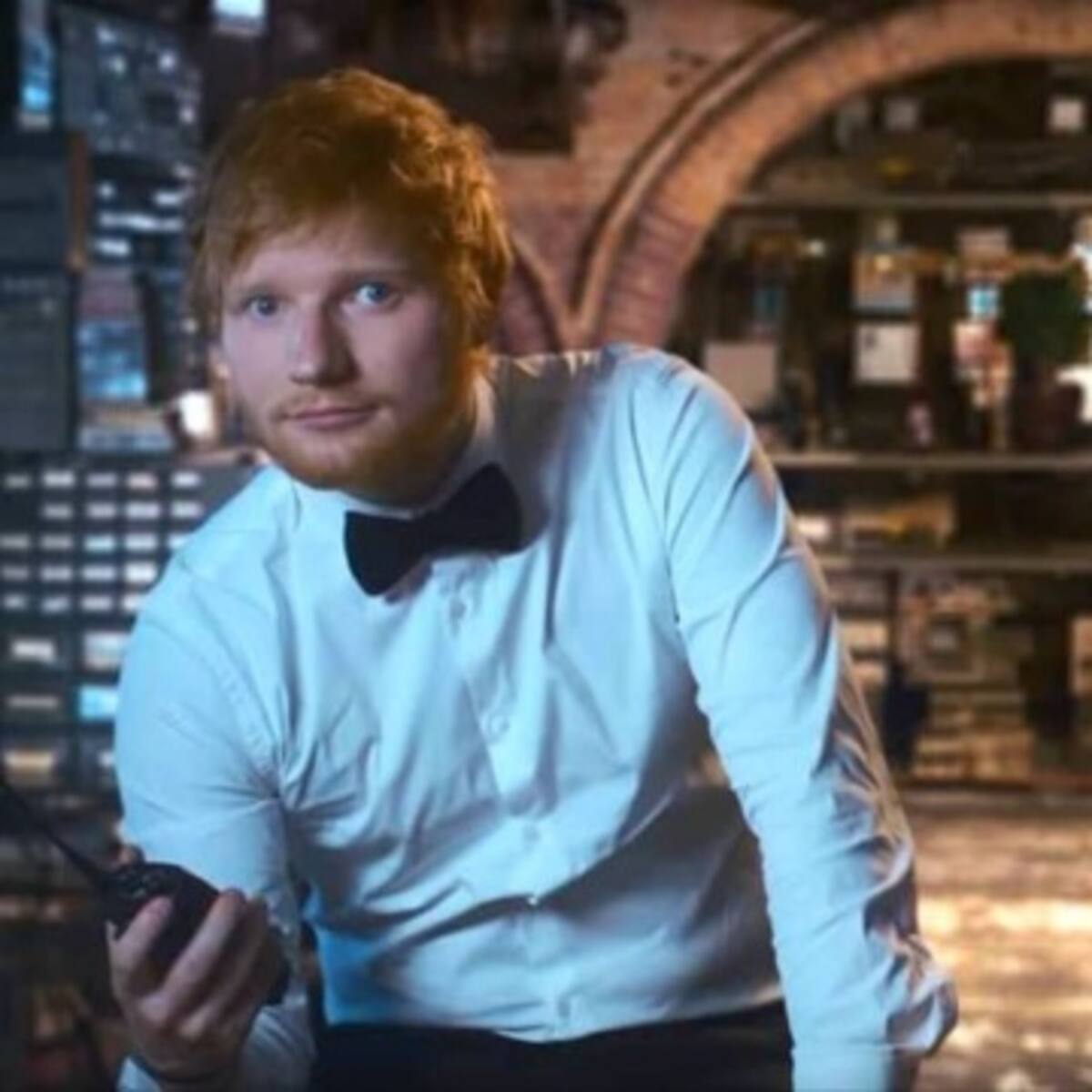 Ed Sheeran, Camila Cabello y Cardi B son espias en ‘South of the Border’