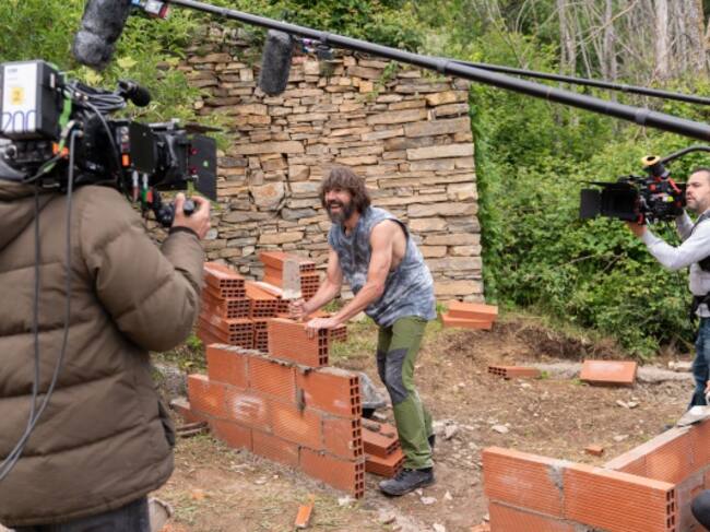 Santi Millán en la primera imagen oficial de 'El pueblo'