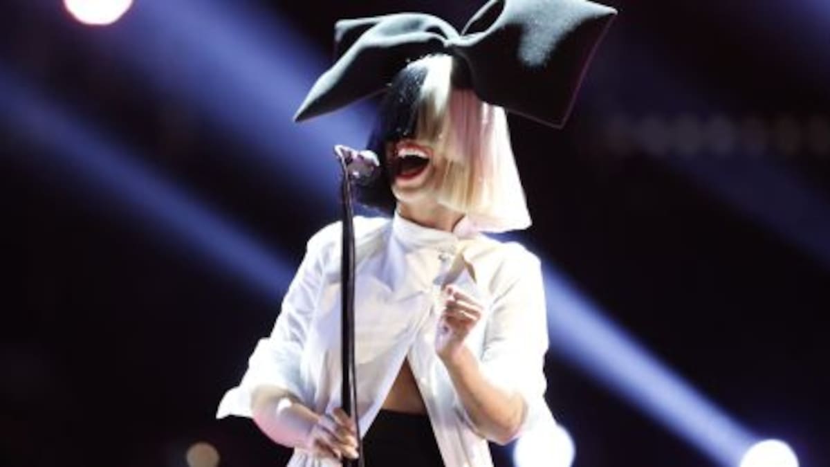 Sia reversiona un clásico de Los Beatles para Netflix