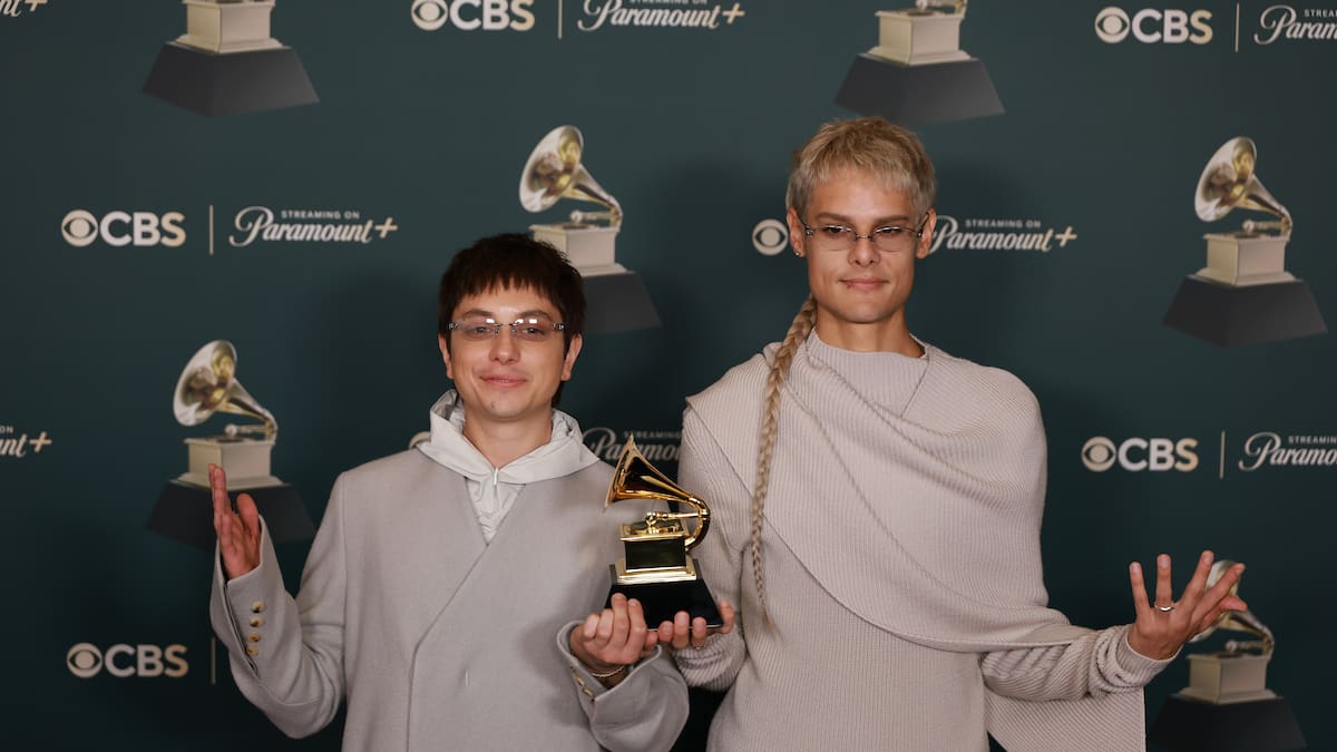 'Hasta Jesús tuvo un mal día': Ca7riel y Paco Amoroso dan un inesperado giro de guion en compañía de Sting