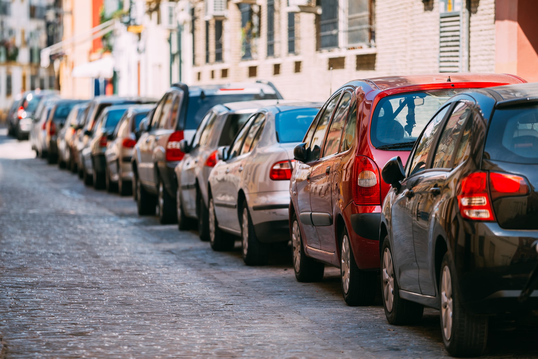 El coche pasa el 95% de su vida útil detenido.