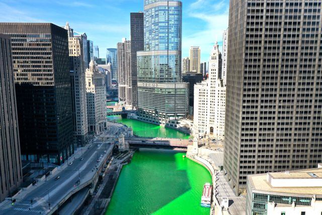 El río verde en Chicago.