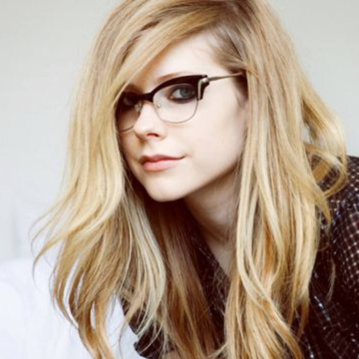 ¡Avril Lavigne apareció y habló de su nuevo disco!