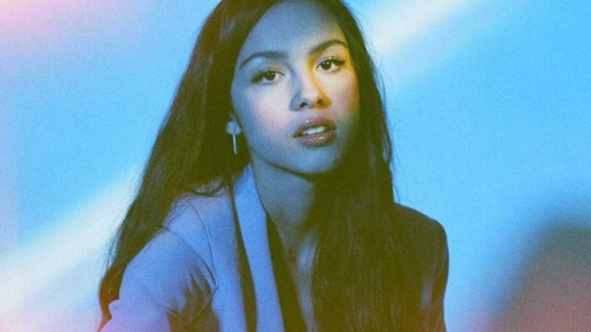 Olivia Rodrigo presenta la portada de SOUR