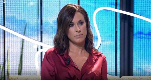 Esta es la cara de sorpresa de Raquel Lozano al ver el beso ente Omar y Marina.