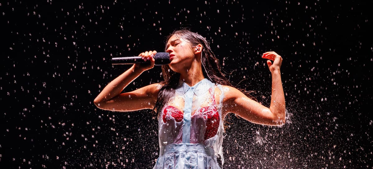 Olivia Rodrigo canta 'The Cure' en 'The Unraveled Tour'.