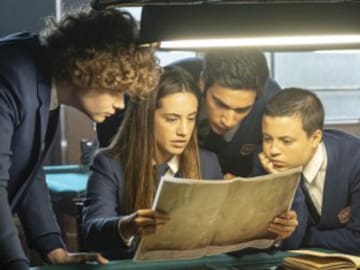 ‘El Internado Las Cumbres’: la nueva generación y Mina El Hammani (Élite), en las primeras imágenes oficiales