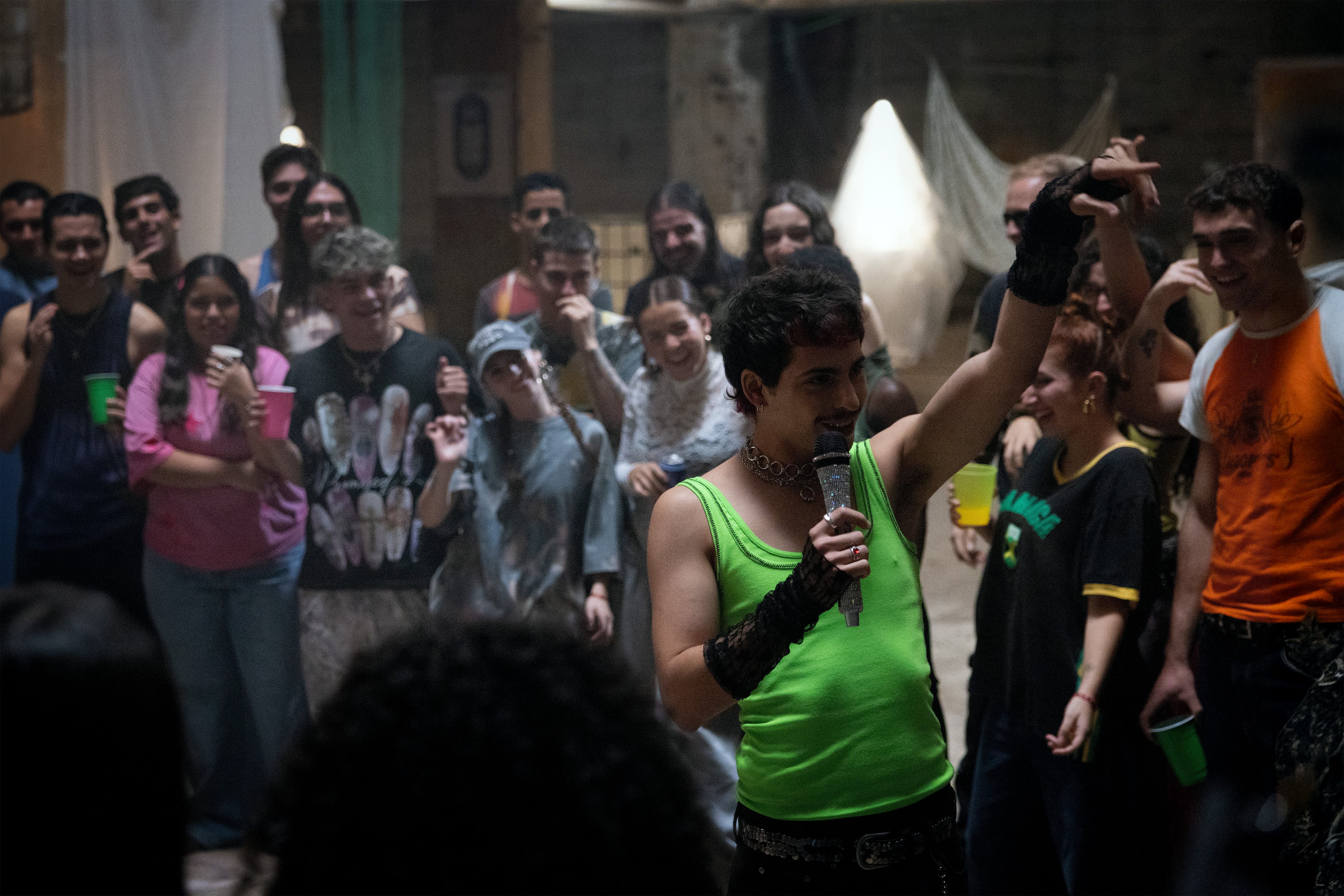 Omar Banana en un fotograma de 'A Fuego'. / A Contracorriente Films