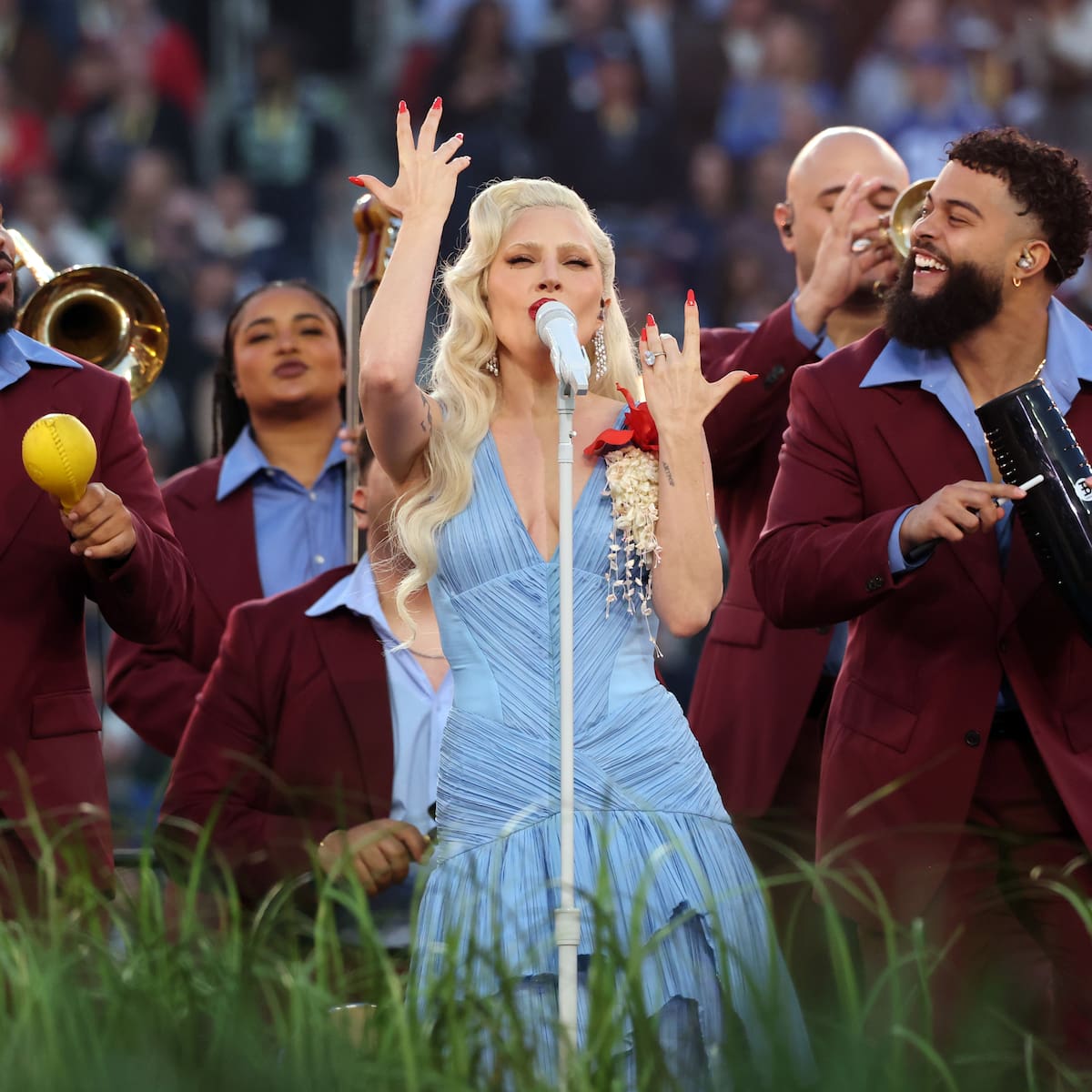 El comentado vestido de Lady Gaga en la Super Bowl tiene un mensaje detrás