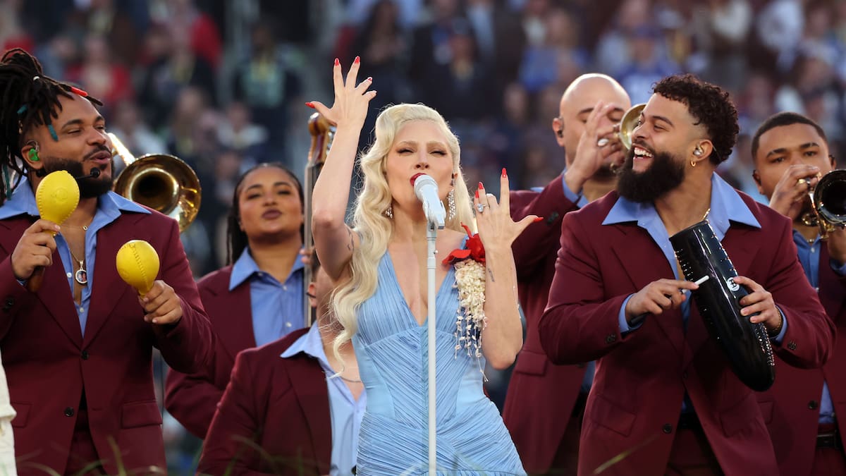 El comentado vestido de Lady Gaga en la Super Bowl tiene un mensaje detrás
