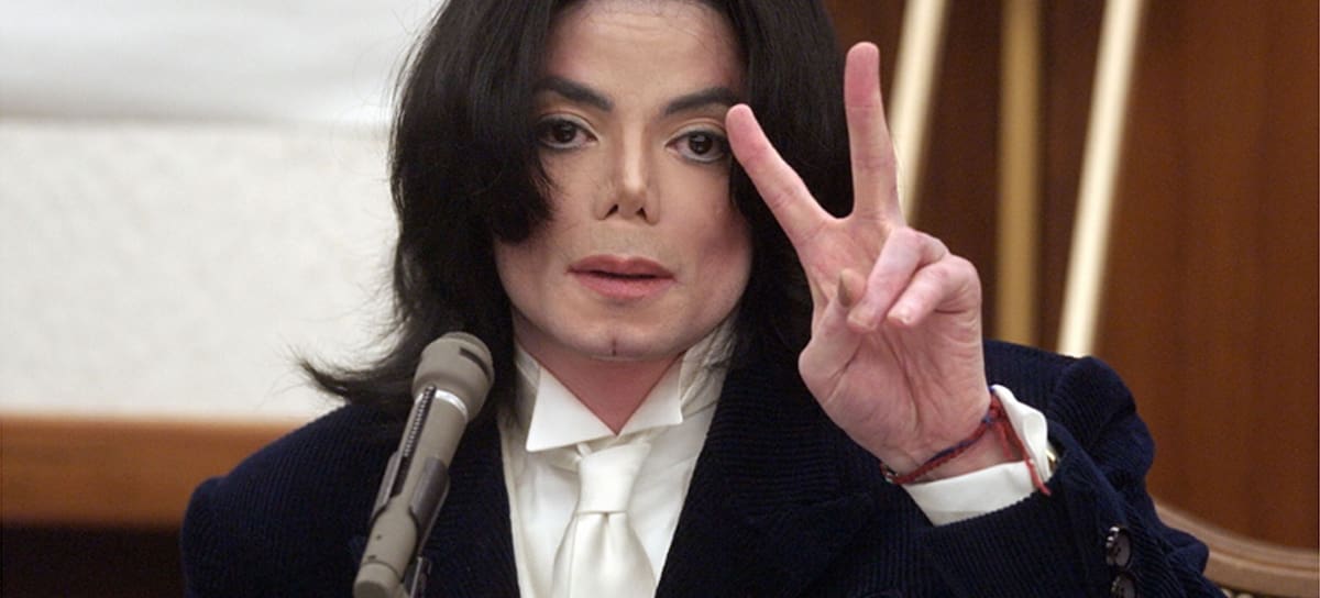Michael Jackson, durante un juicio en California en 2003