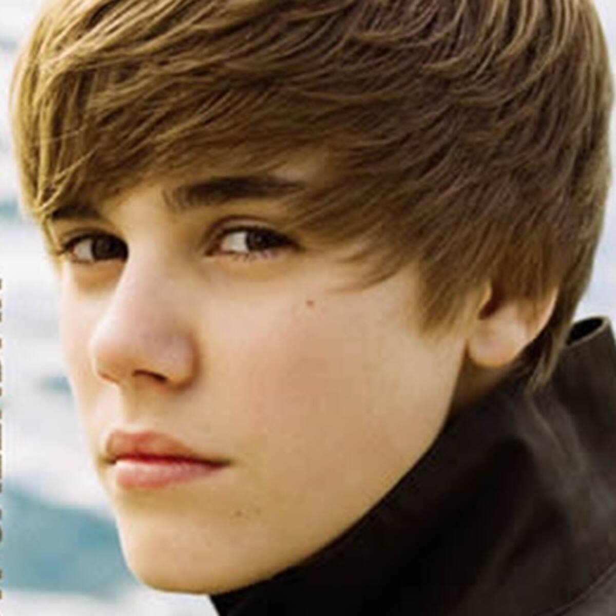Justin Bieber ya no está triste...