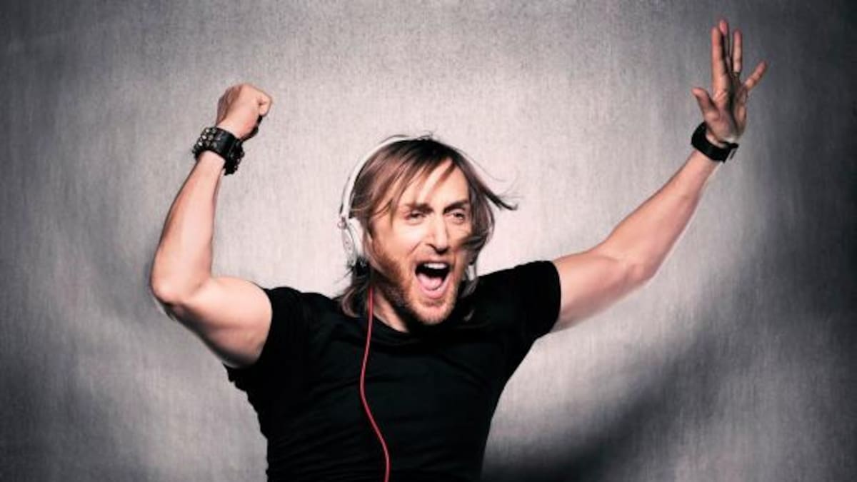 David Guetta desnudo en su casa.