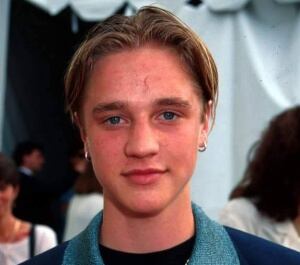 www.facebook.com/Devon-sawa