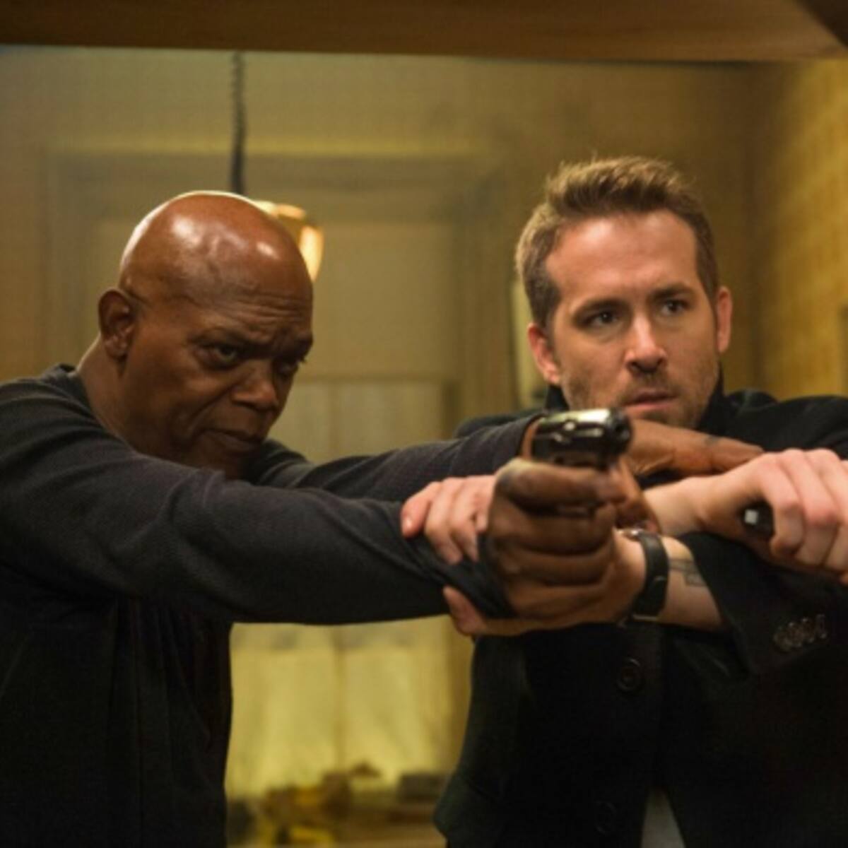 Salma Hayek al rescate de Ryan Reynolds y Samuel L. Jackson
