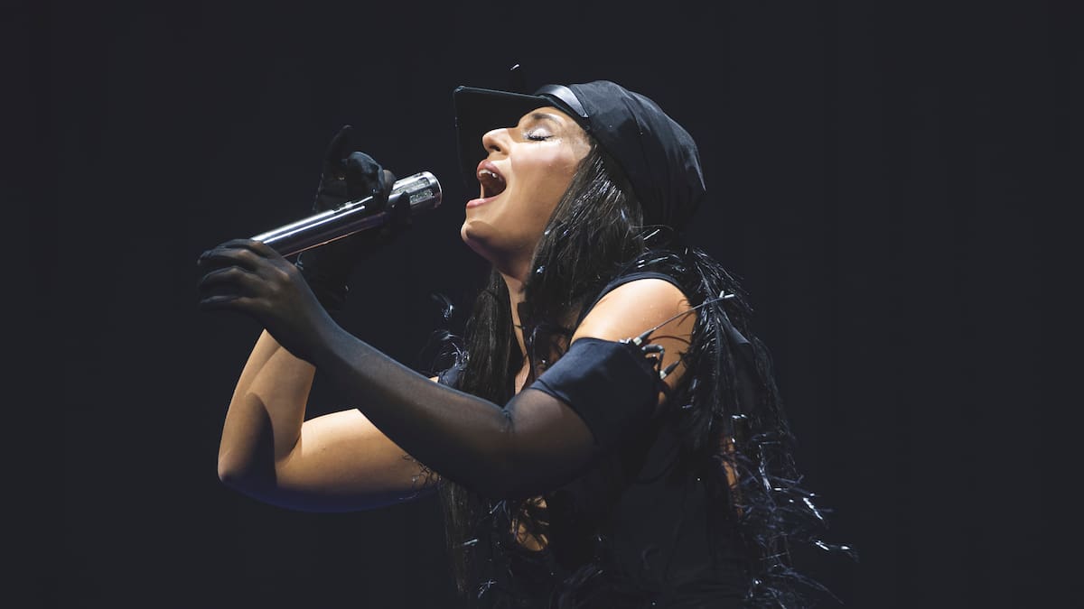 Nathy Peluso llena el Movistar Arena de Madrid de salsa y soul con una energía arrolladora