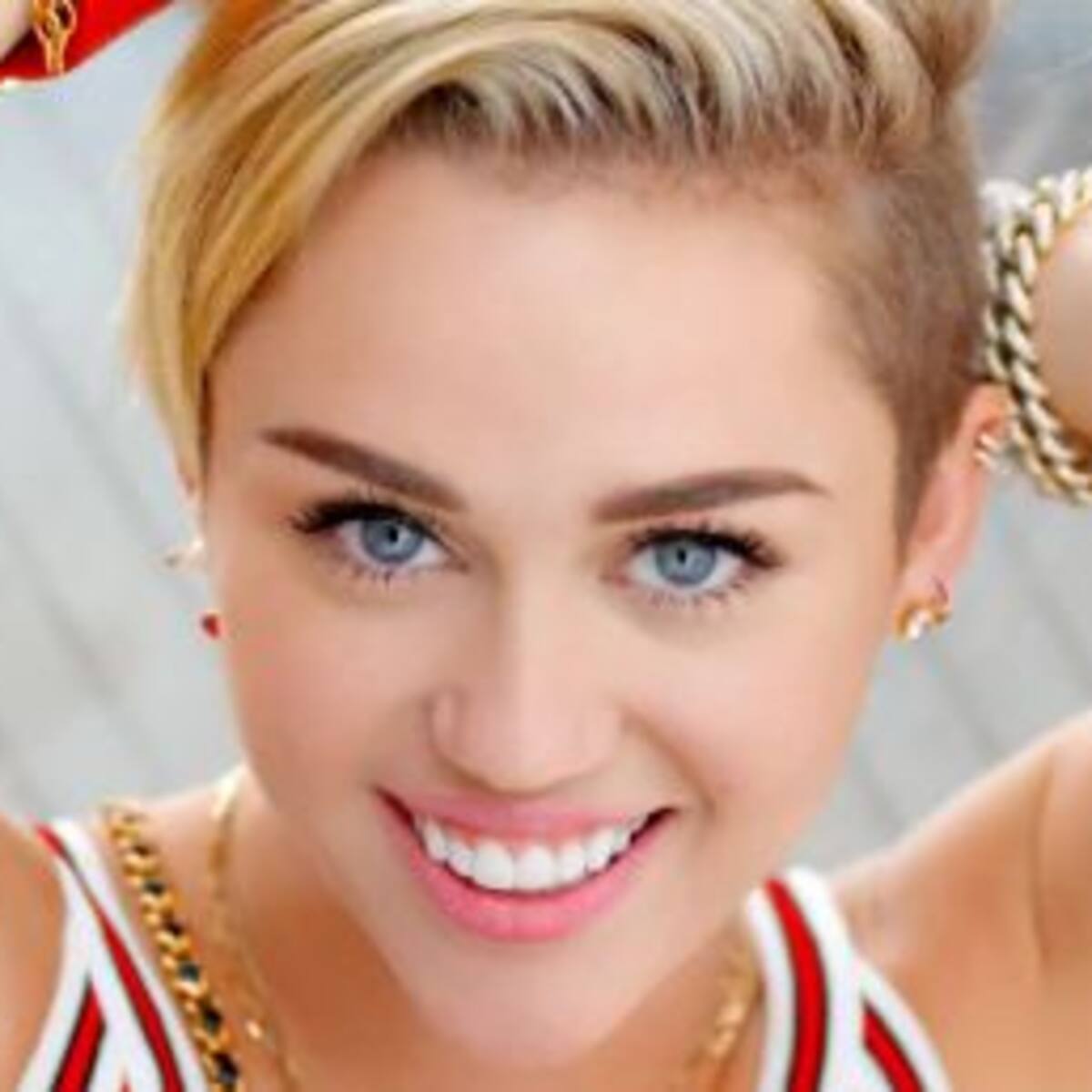 Miley Cyrus adelanta nuevo tema