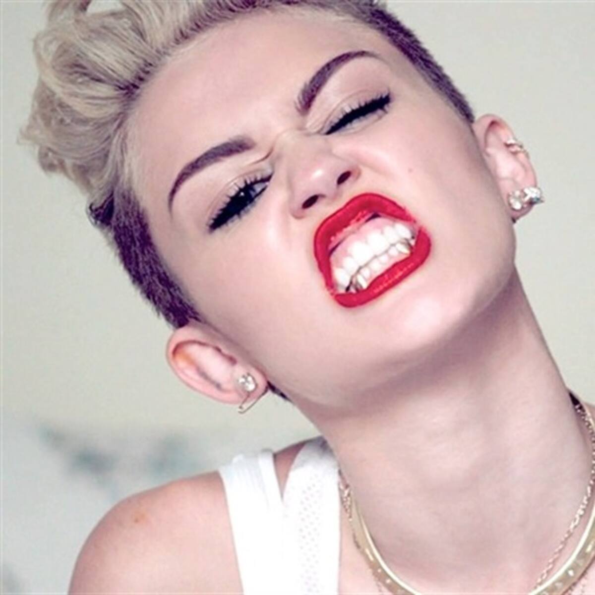 "We can't stop" de Miley fue censurado en Gran Bretaña