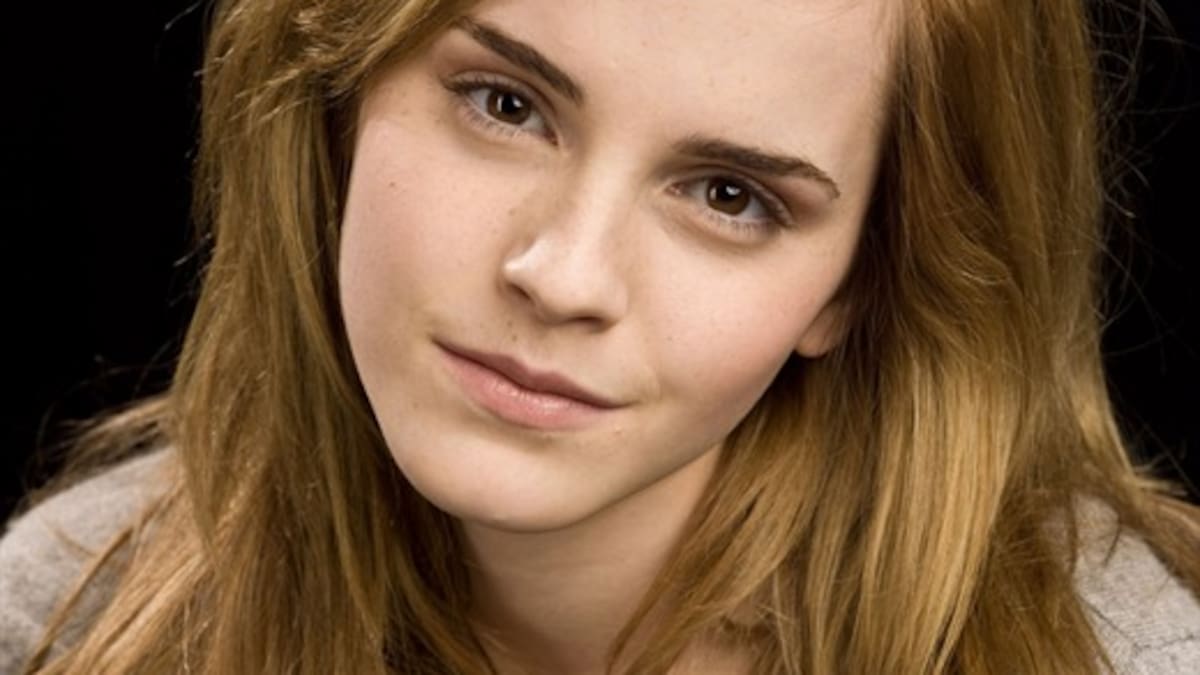 Ema Watson posó desnuda por el ambiente