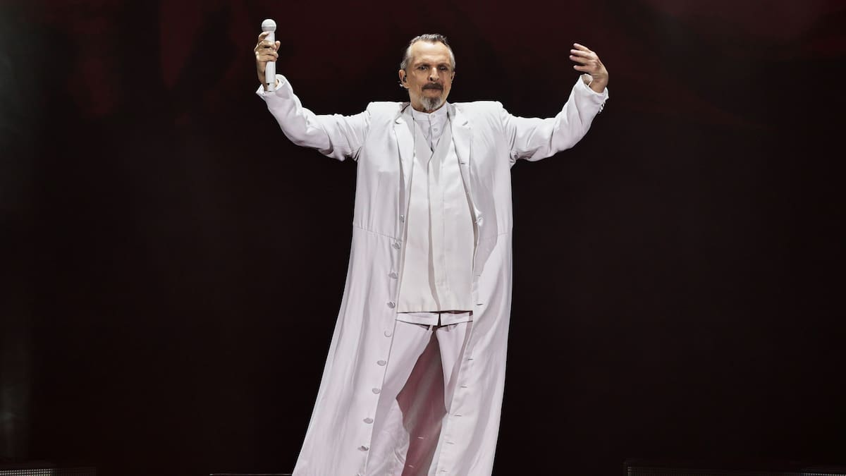 Miguel Bosé desata la polémica con su mensaje sobre los incendios en España: “Espero que en el próximo infierno sean ellos los que ardan”