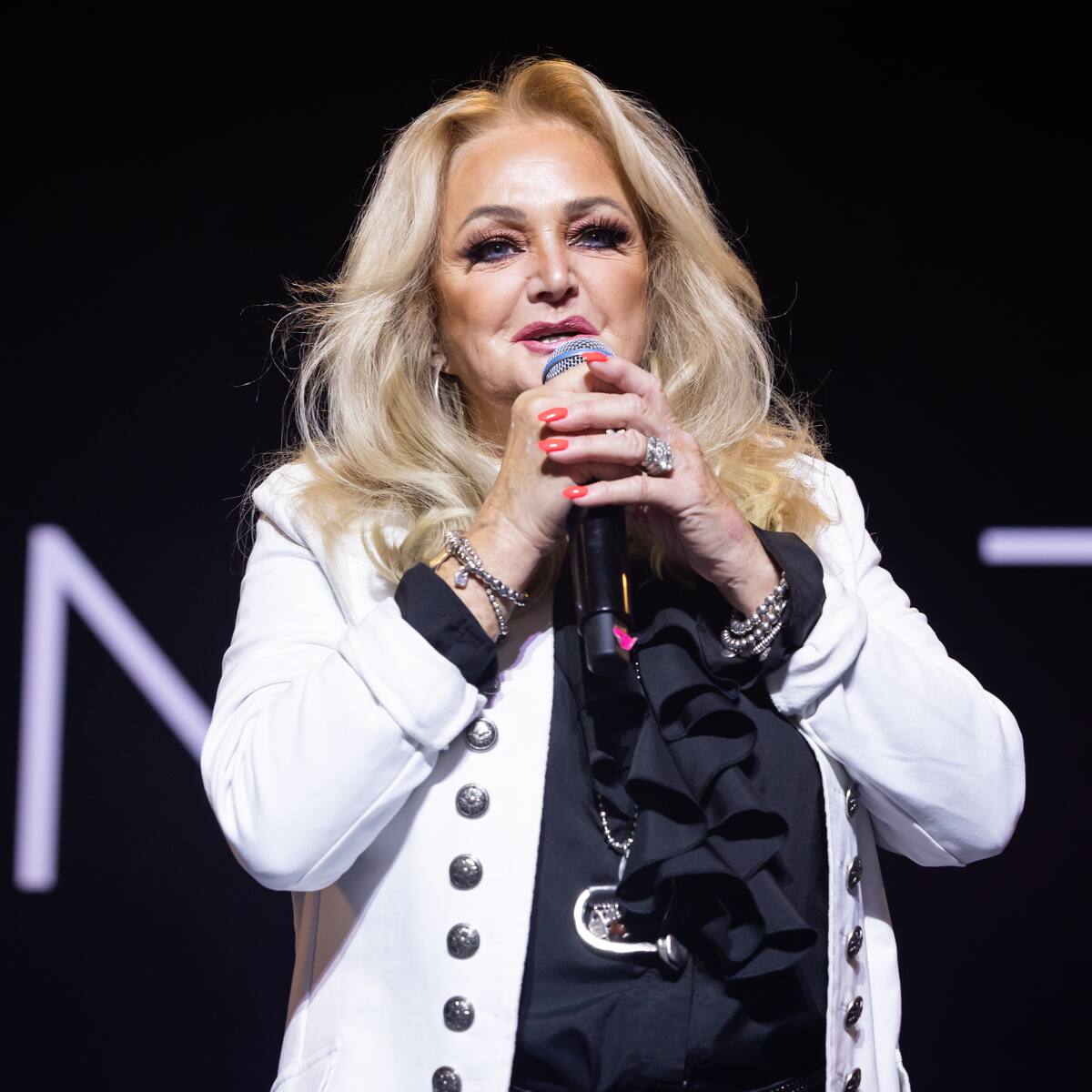 Bonnie Tyler sale del coma y anuncia la cancelación de su gira de verano