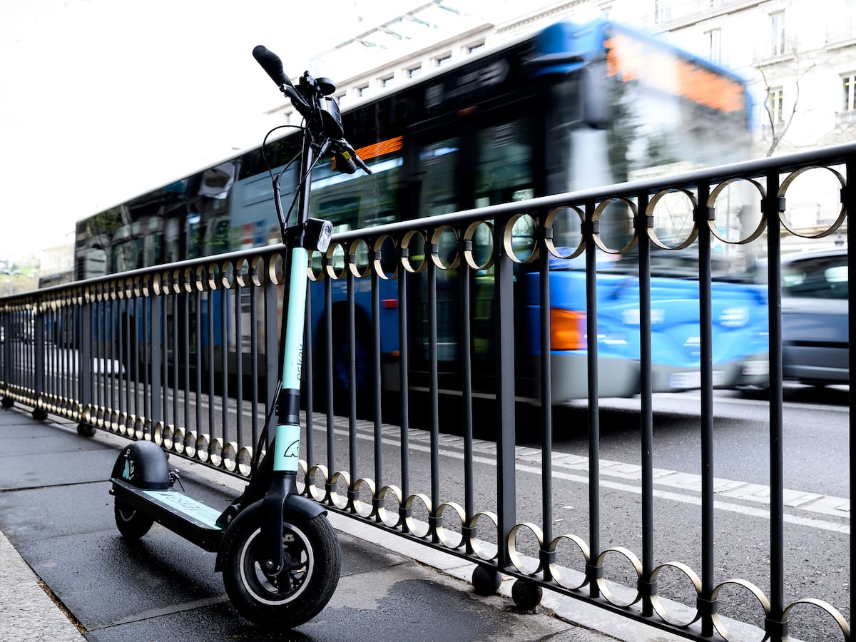La DGT anuncia cambios para los usuarios de patines eléctricos que entrarán en vigor en 2026