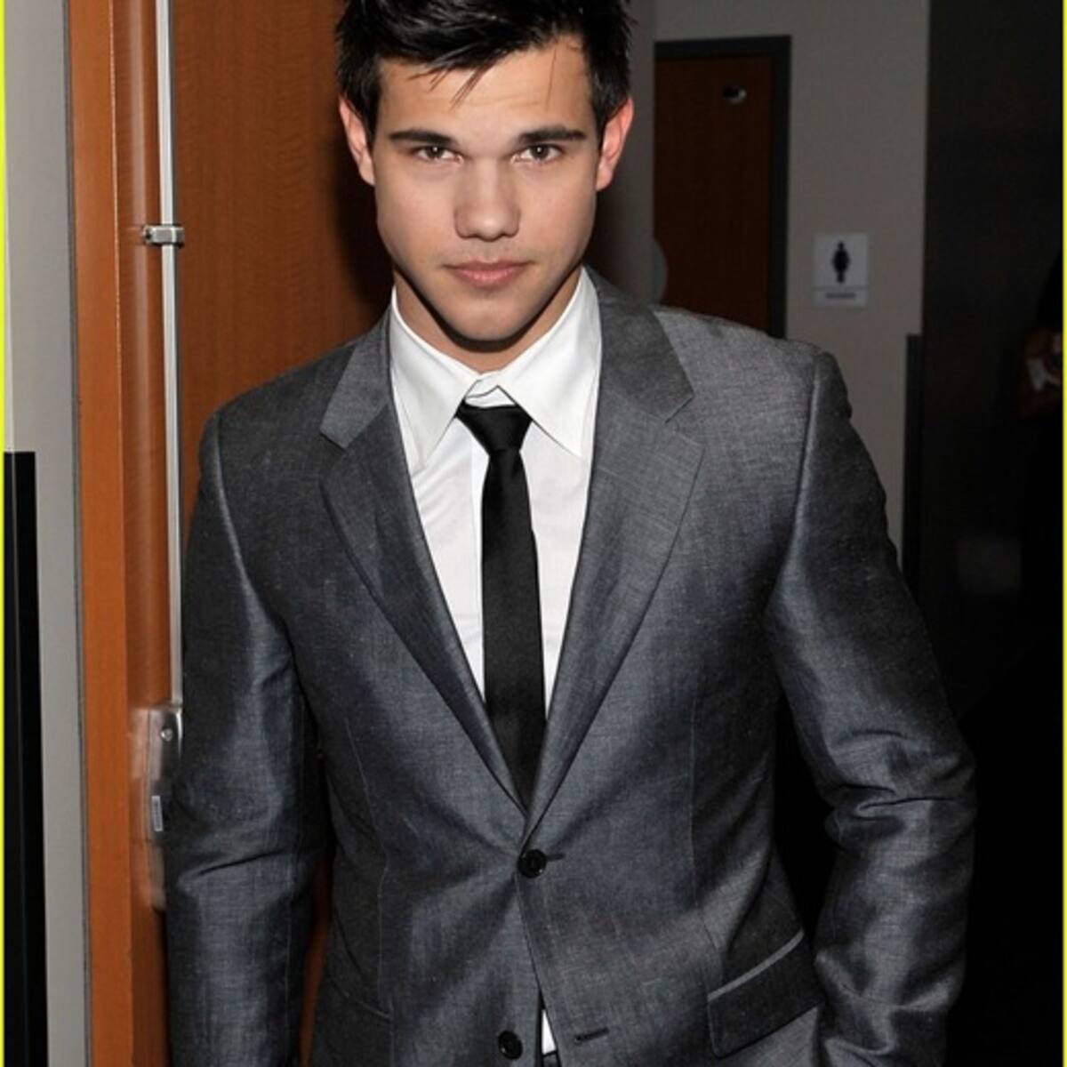 Taylor Lautner confesó que Jessica Alba era su amor platónico