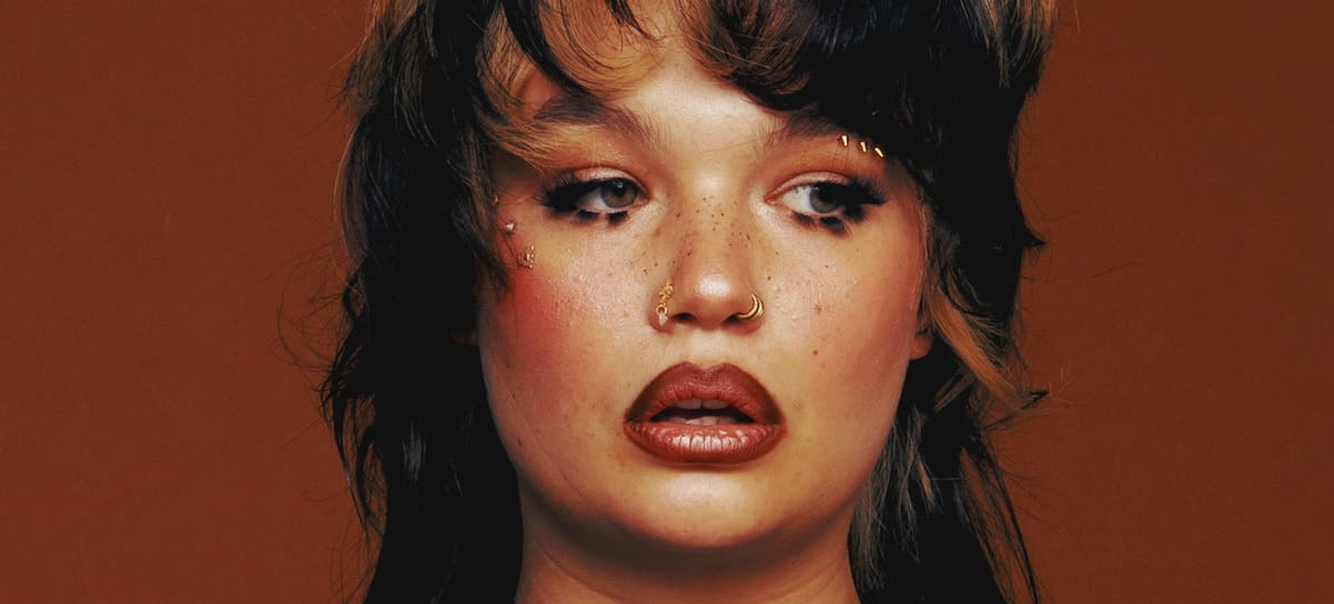 Lola Young presenta 'I'm Only F**king Myself', su nuevo disco. (Foto cedida por Universal Music)