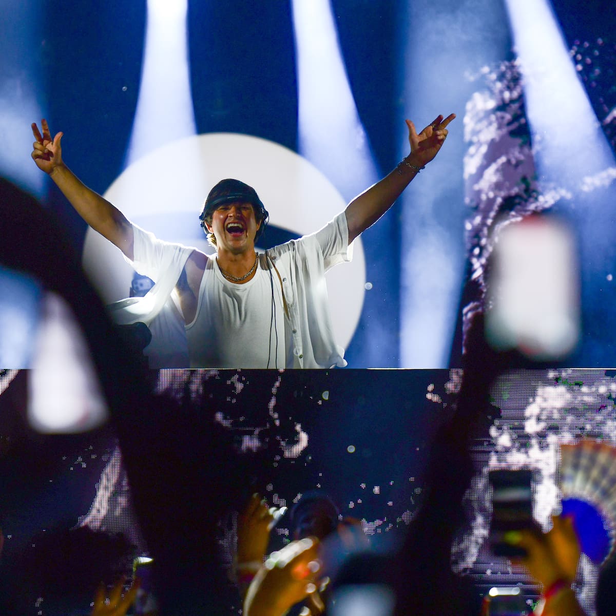 John Summit lanza su esperado remix de 'Seek bromance' de Avicii