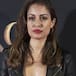Hiba Abouk desafía al frío invernal quitándose la ropa