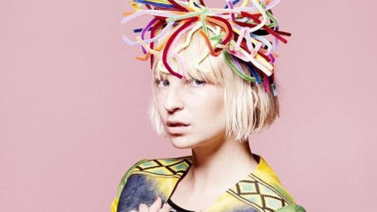 Sia regresa con un tema rechazado por Adele