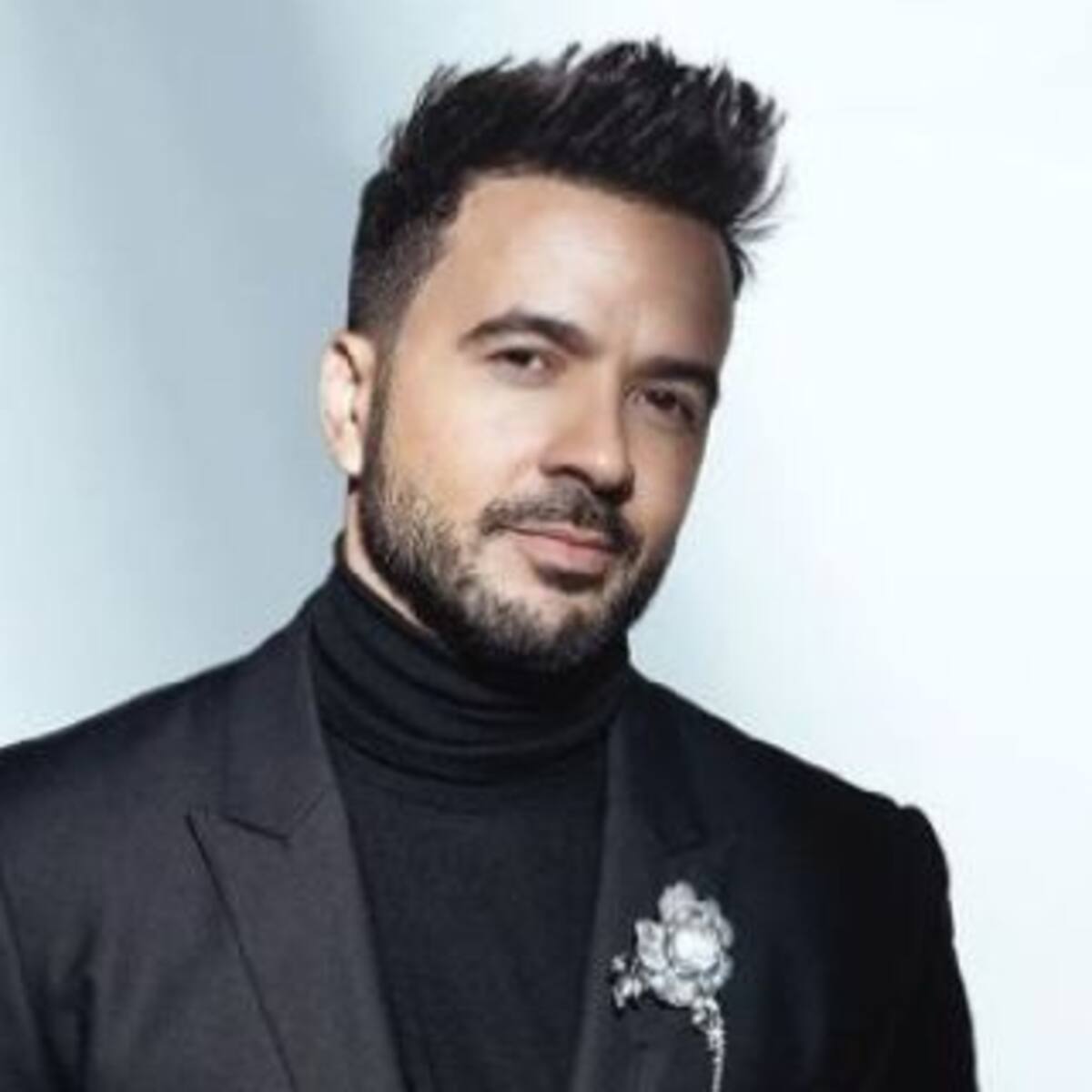 Luis Fonsi compartió un emotivo mensaje con una foto retro