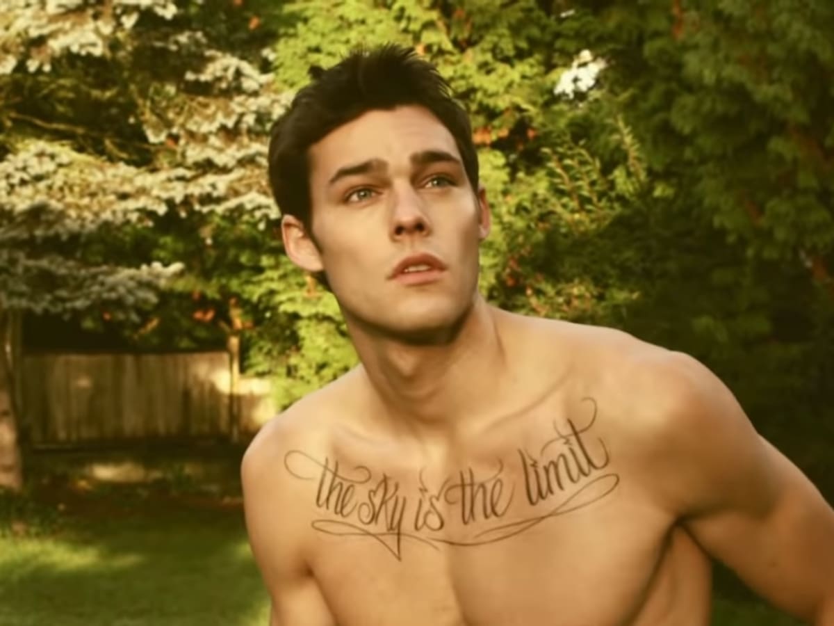 Las tres vidas de Holden Nowell en 15 años: el vecino de al lado de Carly Rae Jepsen en 'Call Me Maybe'