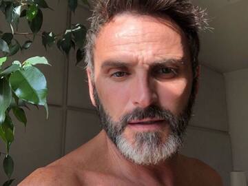 FERNANDO TEJERO SE TIÑE EL PELO Y SE COMPARA CON UNA ACTRIZ DE ‘JUEGO DE TRONOS’