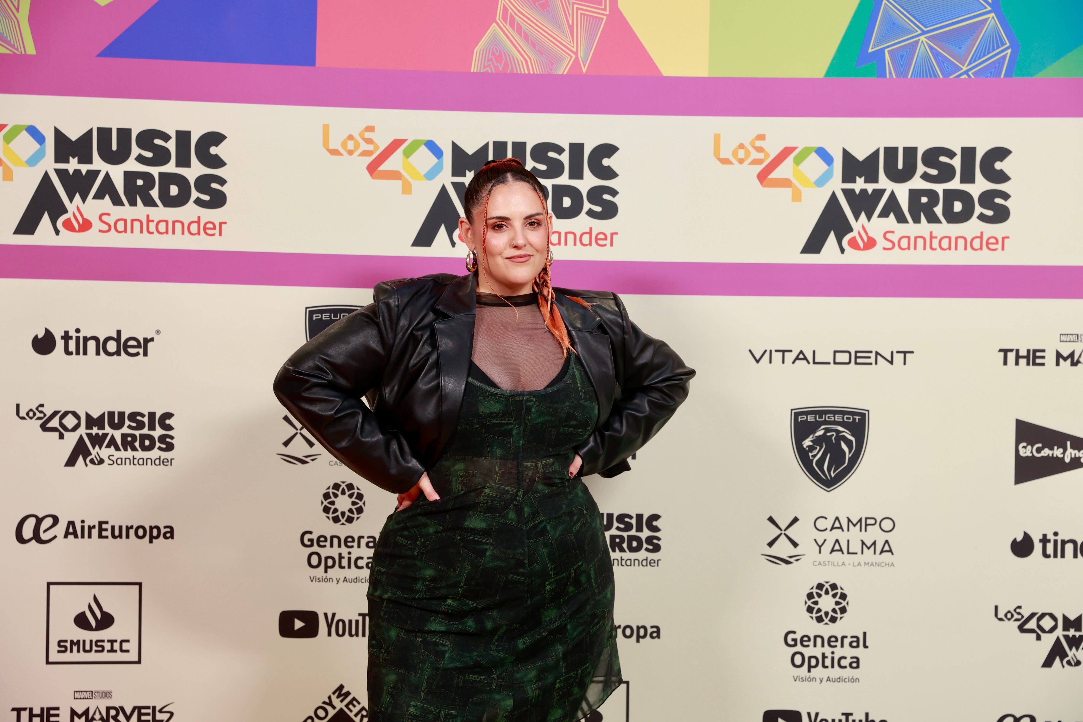 Andrea Compton en la alfombra roja de LOS40 Music Awards Santander 2023 / Foto: Jorge París y Elena Buenavista