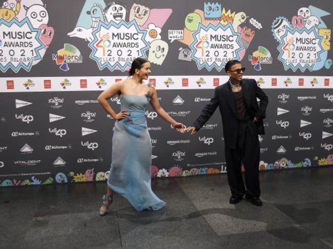 Rosalía y Rauw Alejandro en LOS40 Music Awards 2021.