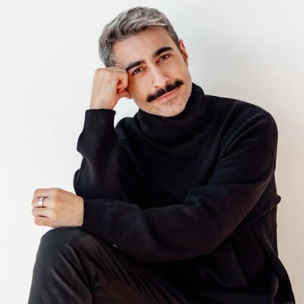 Rayden anuncia ‘El ciego que describía el mundo’ cuando Netflix avanza las primeras imágenes de la adaptación de su primera novela