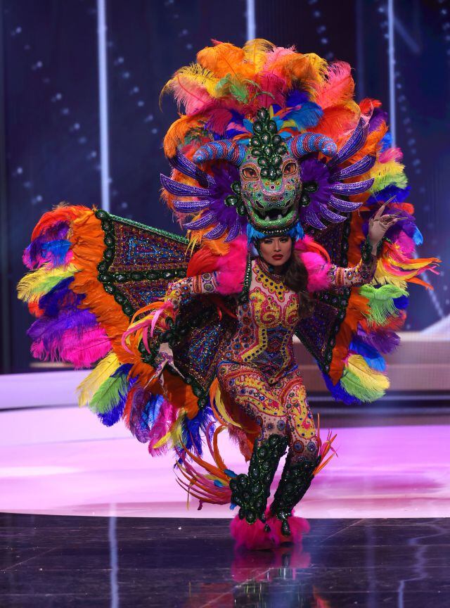 Andrea Meza utilizó un traje de alebrije para el desfile de Miss Universo