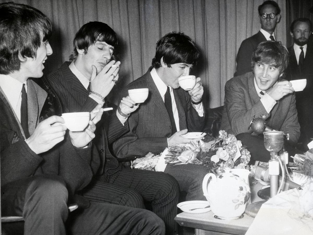 The Beatles en Oceanía: Históricos recibimientos multitudinarios y lanzamientos de huevos y tomates