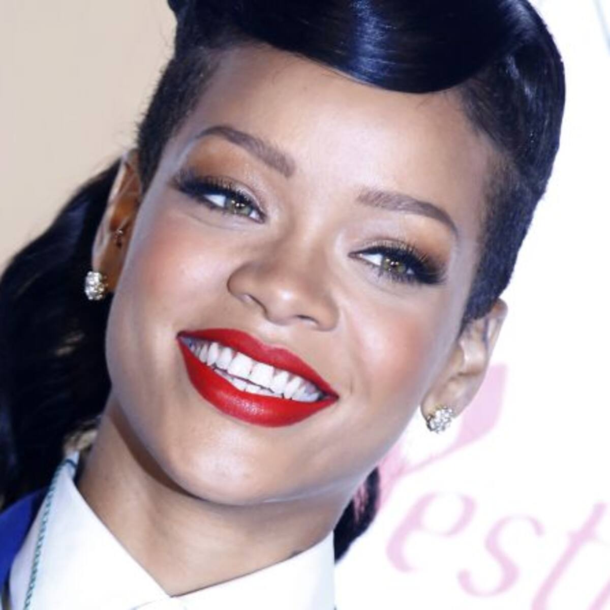Rihanna al rescate