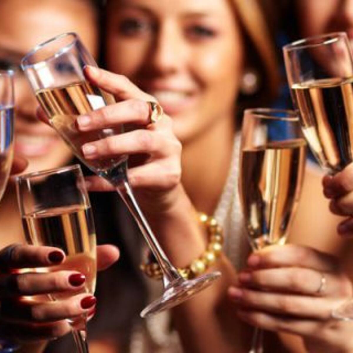 ¿Las mujeres más inteligentes beben más alcohol?