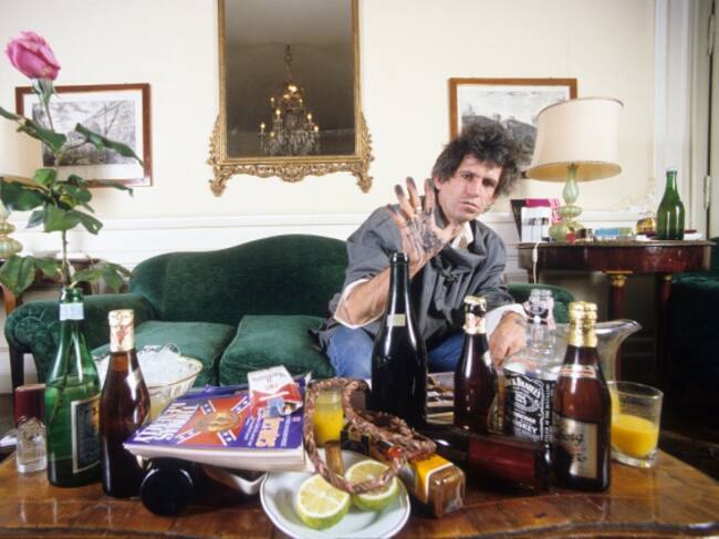 El guitarrista de los Rolling Stones, Keith Richards, en el Hotel Excelsior, de Roma en 1984.