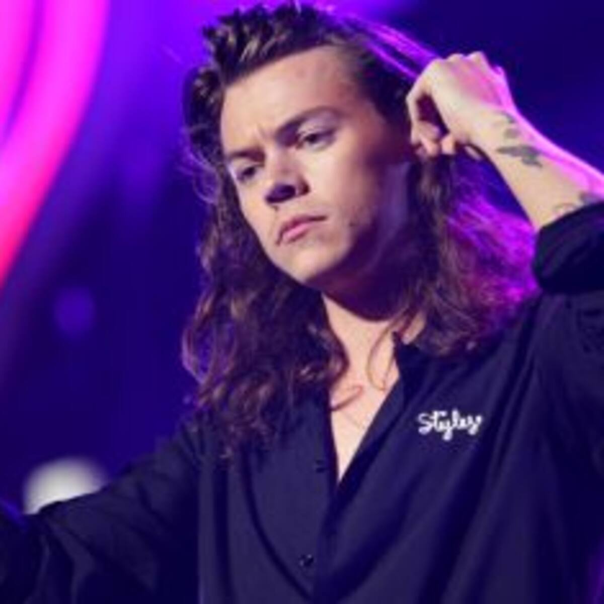 Harry Styles se cortó el pelo y las fans enloquecieron