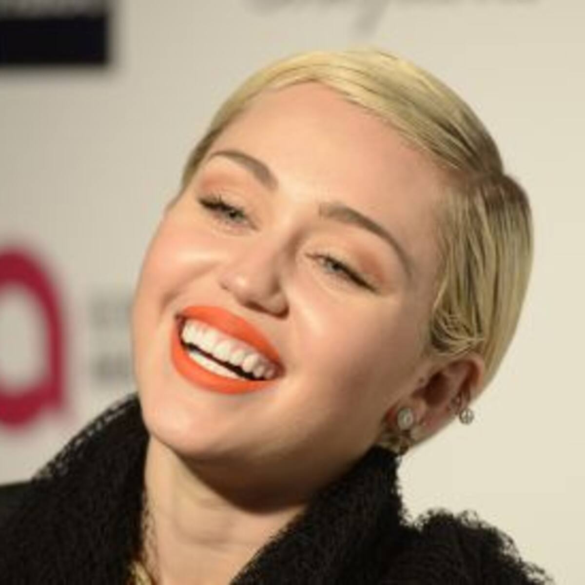 Morimos con este dueto de Miley Cyrus junto a su papá