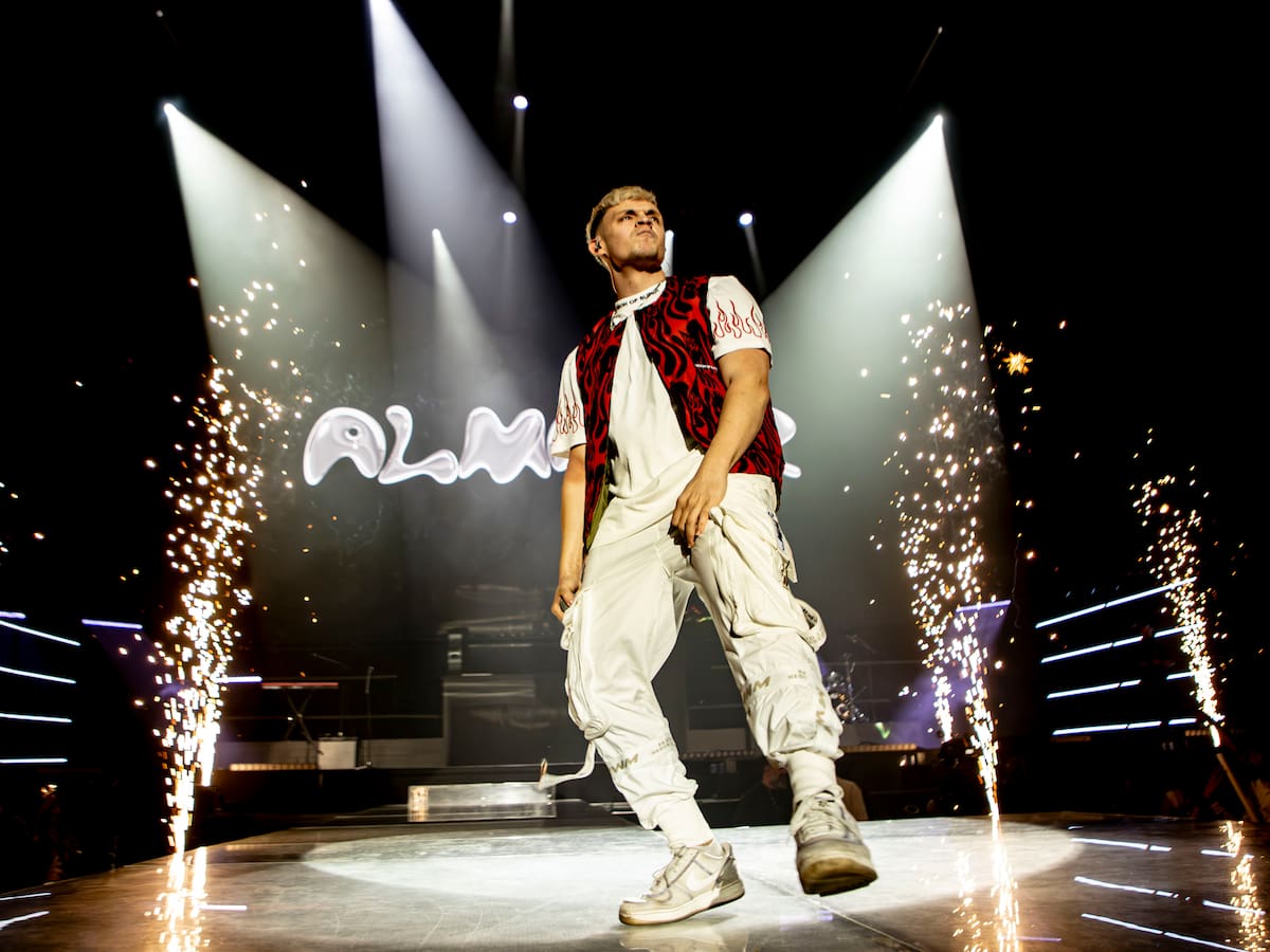 Almacor y Charlie USG se unen para desistir del amor en 'Lo más bonito de lo más triste'