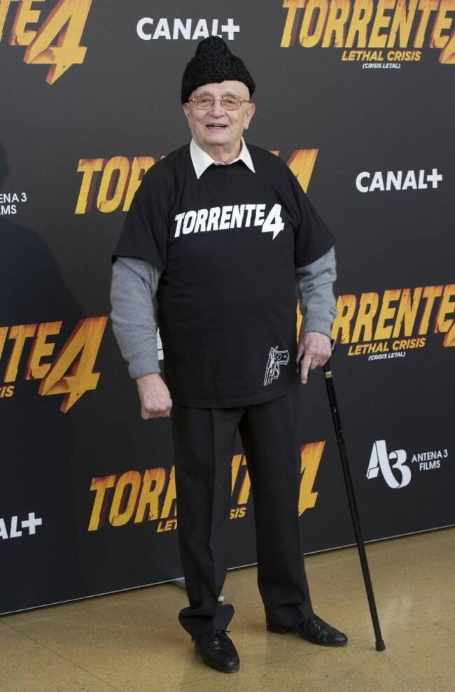 Tony Leblanc en el estreno de Torrente 4 en el cine Capitol de Madrid.
