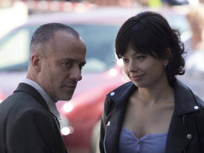 Anna Castillo y Javier Gutiérrez en un 'Estoy vivo'