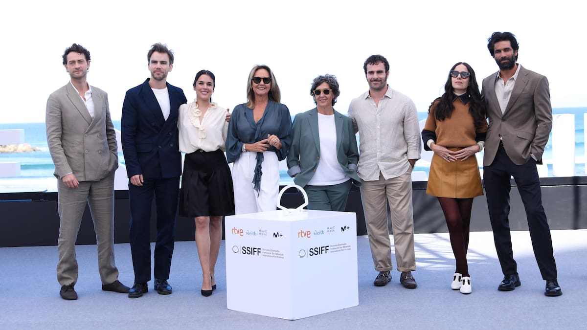 'Sira' se presenta en San Sebastián con una promesa clara: estar a la altura del fenómeno de 'El tiempo entre costuras'