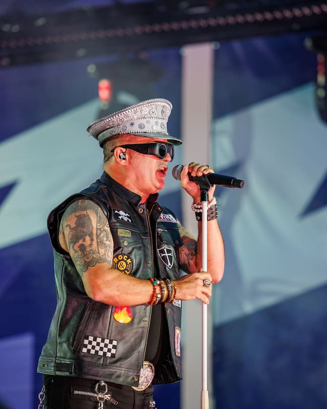 Un evento espectacular repleto de la mejor música de la década de los 90 que nos transportó a miles de recuerdos en nuestra memoria de la mano de artistas como Chimo Bayo, King Africa, Seguridad Social, Rebeca, Blackbox y muchos más repartidos en 5 escenarios.