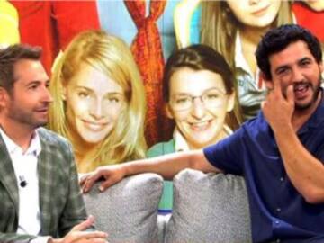 Fran Perea aparece por sorpresa en un karaoke callejero para cantar ‘1+1 son 7’ y se lía en redes sociales